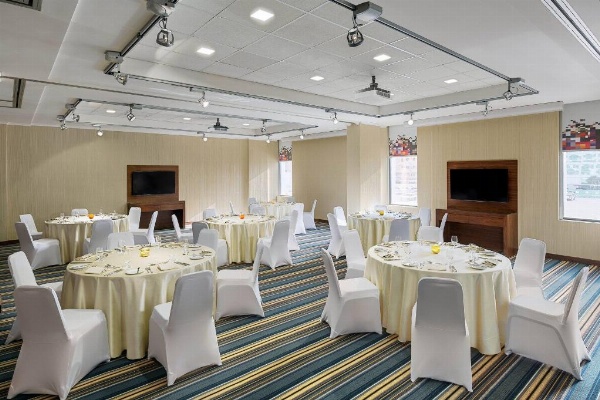 Aloft Riyadh Hotel image 3